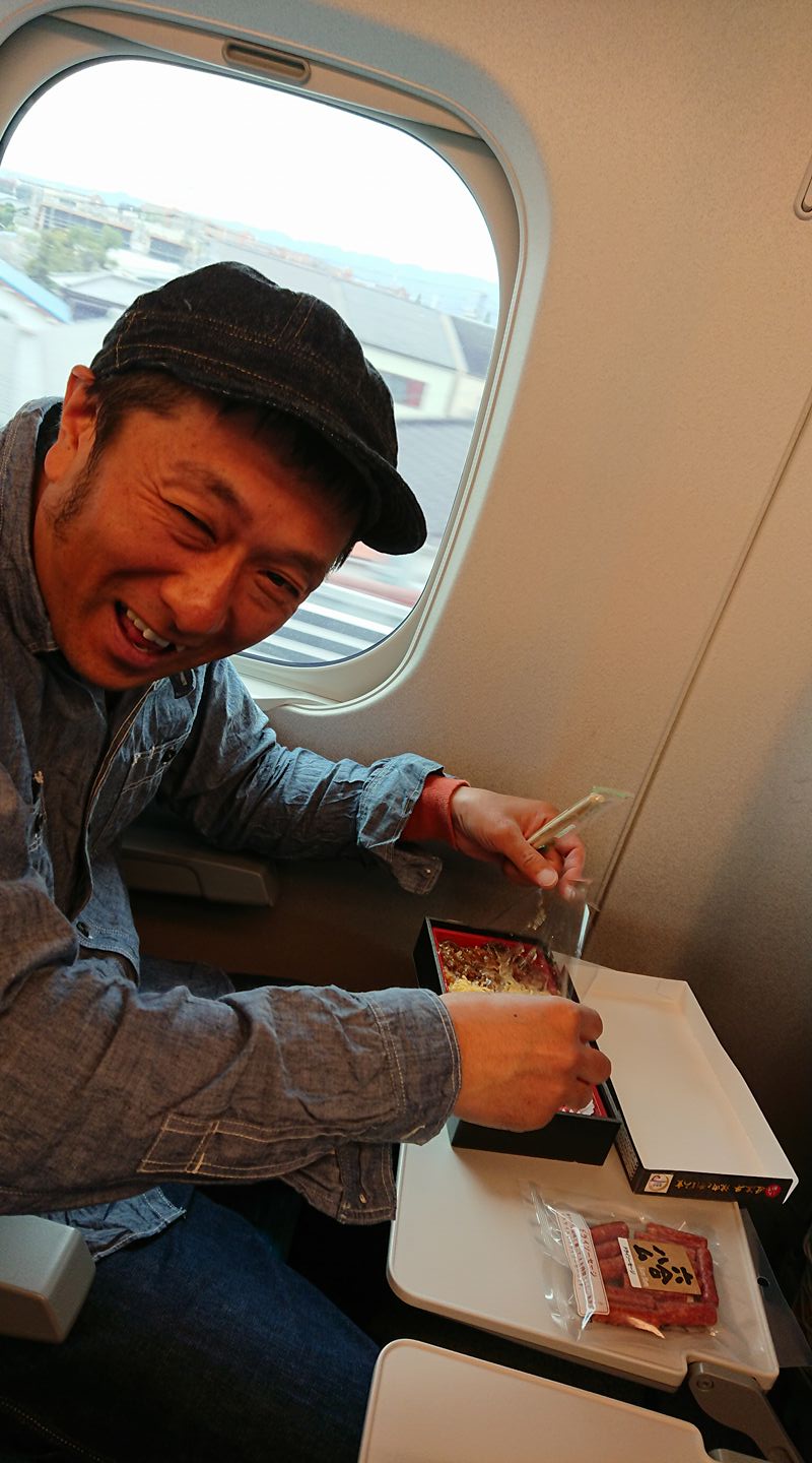 村越周司 芸人引退記念「もうこのギャグ、あげるわ」