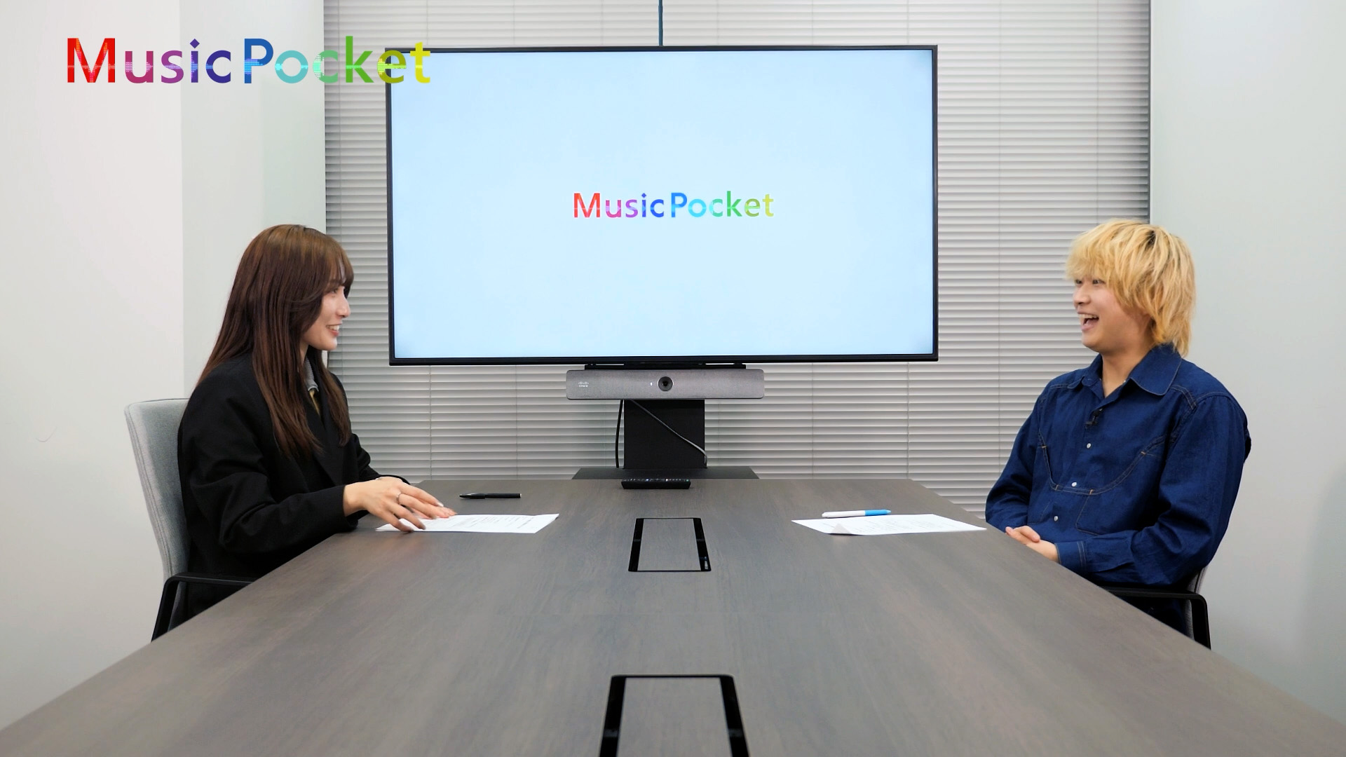 冨塚さんとなべみくのインタビュー写真